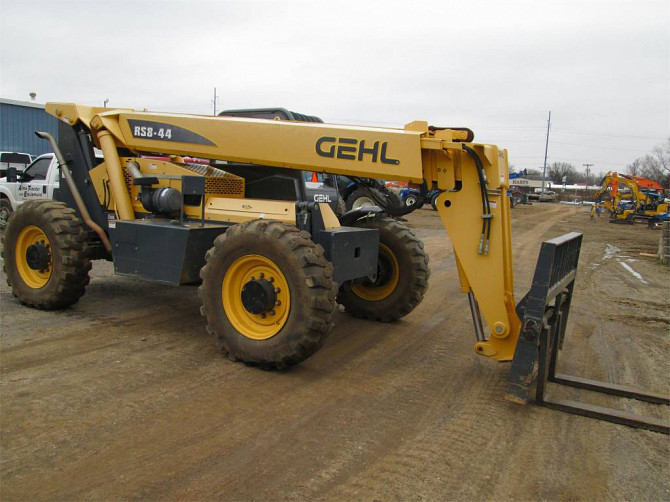 2015 Used GEHL RS8-44 Telescopic Handler Fort Smith - photo 4