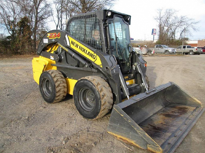 2017 Used NEW HOLLAND L234 Skid Steer Loader Fort Smith - photo 1