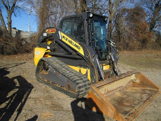 2013 Used NEW HOLLAND C238 Skid Steer Fort Smith - photo 2