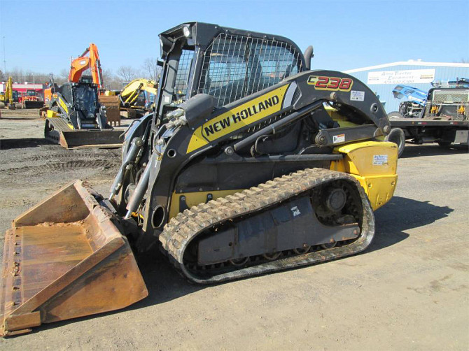 2013 Used NEW HOLLAND C238 Skid Steer Fort Smith - photo 4