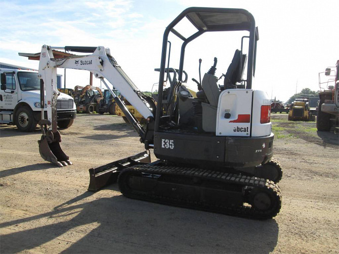 2014 Used BOBCAT E35 Compact Excavator Fort Smith - photo 2