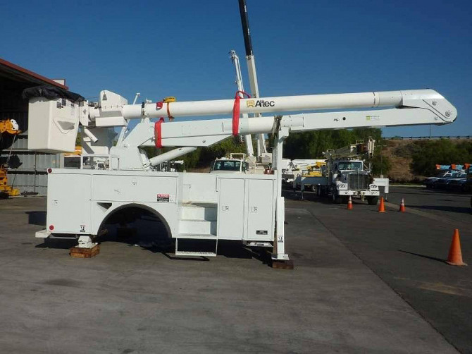 2000 Used ALTEC AM855 Bucket Truck Norco - photo 1