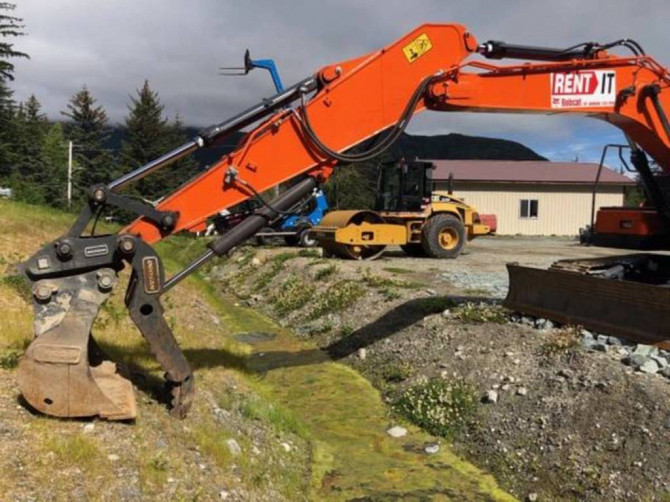 2019 Used Doosan DX140LC-5 (T4) Excavator Juneau - photo 3