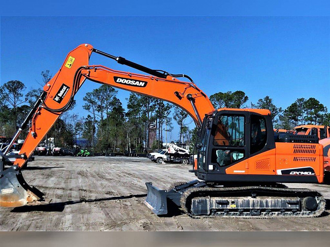 2018 Used Doosan DX140LC-5 Excavator Jacksonville, Florida - photo 2
