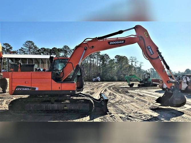 2018 Used Doosan DX140LC-5 Excavator Jacksonville, Florida - photo 1