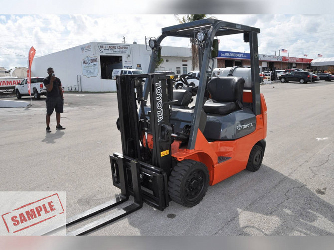 Used TOYOTA 7FGU15 Forklift Fort Lauderdale - photo 1