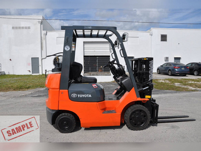 Used TOYOTA 7FGU15 Forklift Fort Lauderdale - photo 2