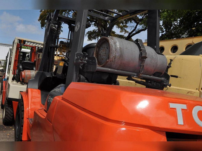 Used TOYOTA 7FGU45 Forklift Fort Lauderdale - photo 3