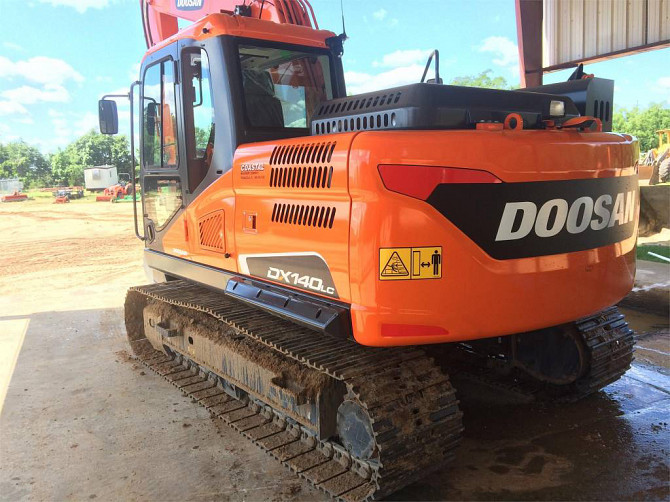 2017 Used DOOSAN DX140 LC-5 Excavator Pensacola - photo 3