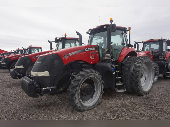 2015 Used CASE IH MAGNUM 250 CVT Tractor Twin Falls - photo 3