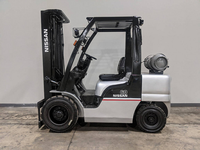 2011 Used NISSAN PF60 Forklift Cary, Illinois - photo 2