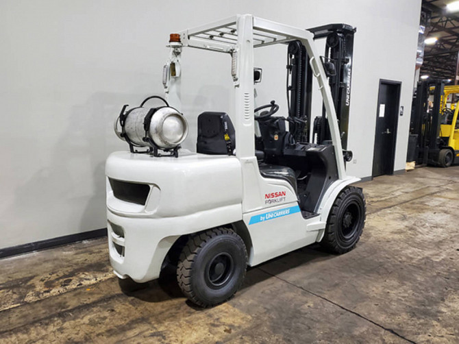 2014 Used NISSAN PF70 Forklift Cary, Illinois - photo 3