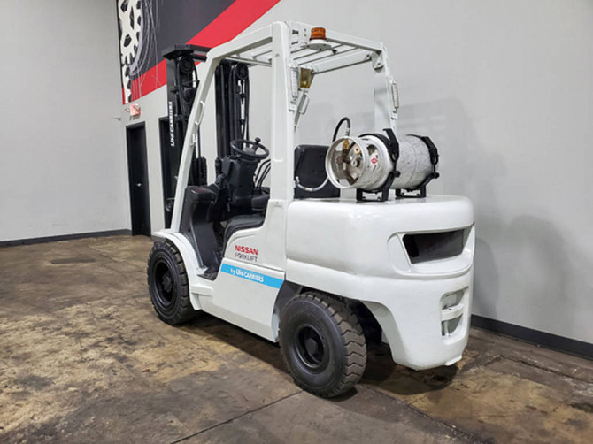 2014 Used NISSAN PF70 Forklift Cary, Illinois - photo 4