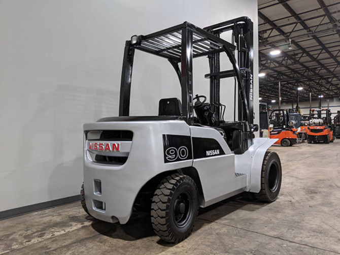 2009 Used NISSAN PD90 Forklift Cary, Illinois - photo 4