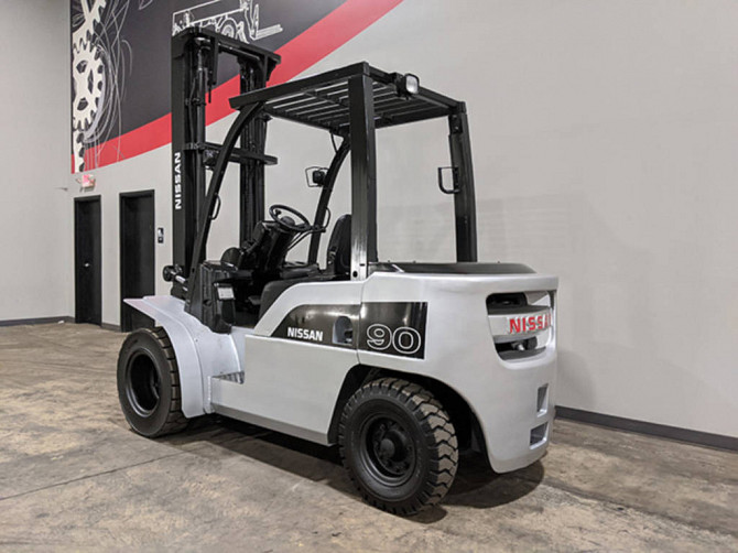 2009 Used NISSAN PD90 Forklift Cary, Illinois - photo 3