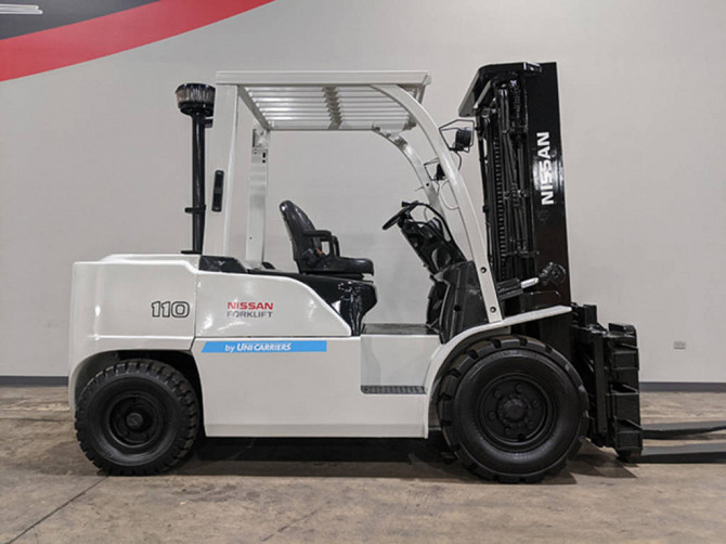 2014 Used NISSAN PFD110Y Forklift Cary, Illinois - photo 1