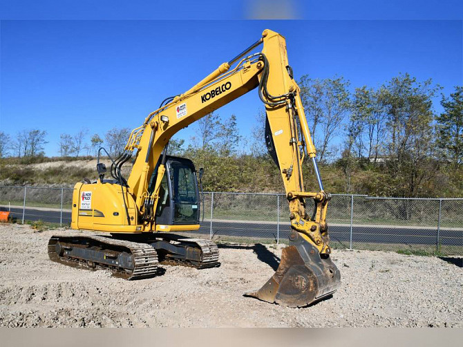 2015 Used KOBELCO SK140SR LC-3 Excavator Chicago - photo 2