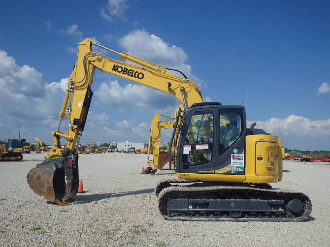 2018 Used KOBELCO SK140SR LC-5 Excavator Chicago - photo 4