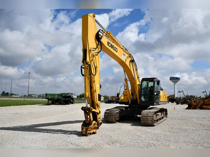 2014 Used KOBELCO SK350 LC Excavator Chicago - photo 2