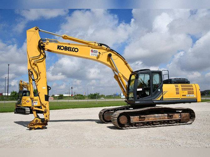 2014 Used KOBELCO SK350 LC Excavator Chicago - photo 3