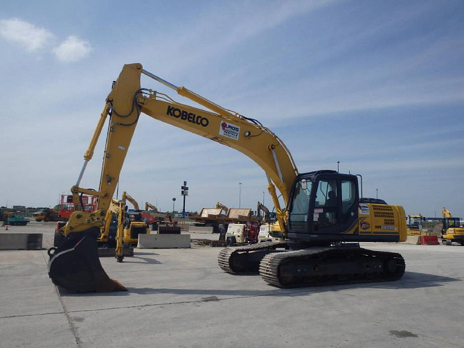 2015 Used KOBELCO SK260 LC-9 Excavator Chicago - photo 3