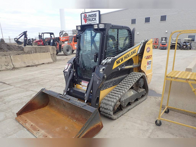 2018 Used NEW HOLLAND C227 Skid Steer Chicago - photo 2