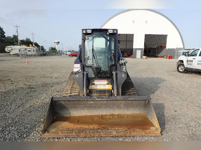 2018 Used NEW HOLLAND C237 Skid Steer Chicago - photo 3