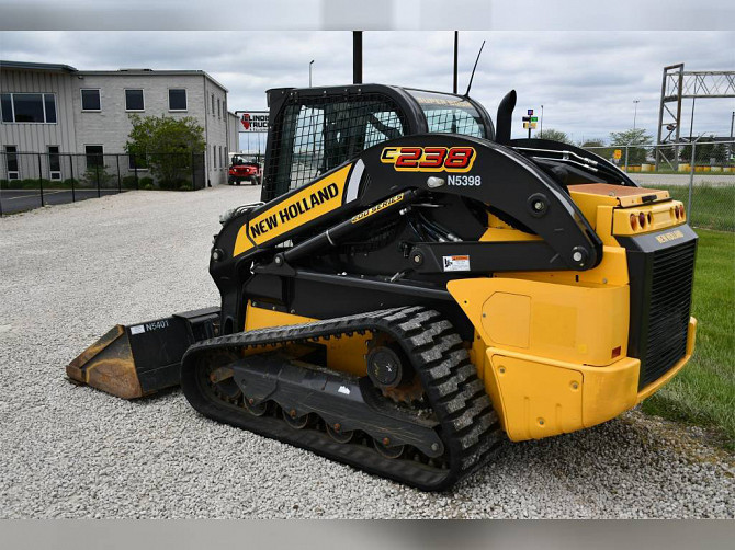 2018 Used NEW HOLLAND C238 Skid Steer Chicago - photo 4