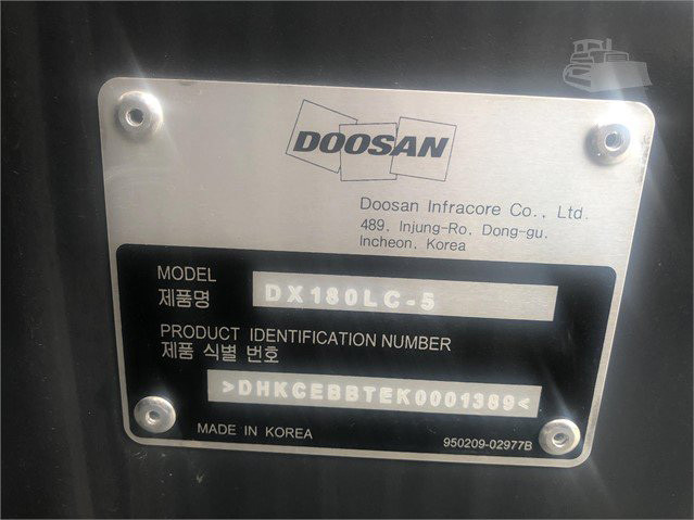 2019 Used DOOSAN DX180 LC-5 Excavator Little Rock - photo 3