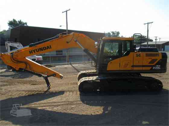 2016 Used HYUNDAI HX220L Excavator Lowell
