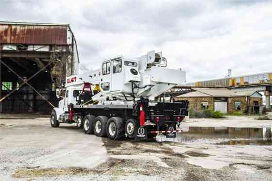 2020 ELLIOTT 45142 Truck-Mounted Crane On 2020 PETERBILT 367 Kansas City, Missouri