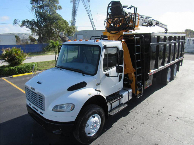 2011 Used FREIGHTLINER BUSINESS CLASS M2 106 Grapple Truck West Palm Beach - photo 2