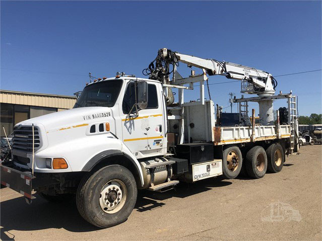 2009 Used STERLING LT9500 Grapple Truck Memphis - photo 1