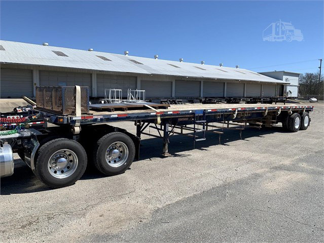 2007 Used FONTAINE 48' CLOSED SLIDING TANDEM AXLE FLATBED Longview, Texas - photo 2