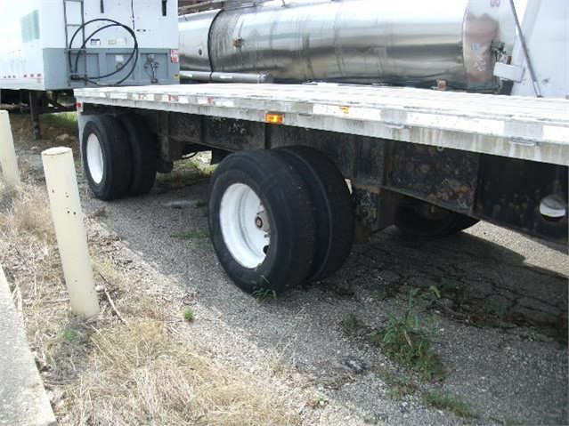 2004 Used TRANSCRAFT 102 Flatbed Trailer Galesburg - photo 4