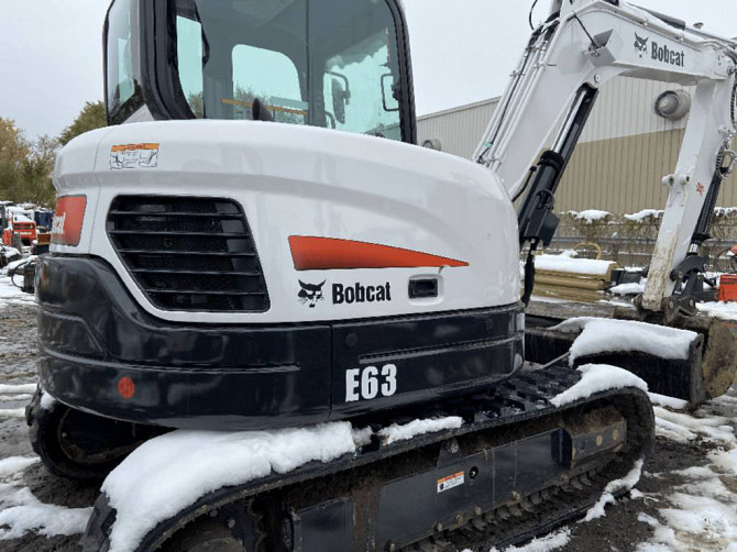 USED 2020 Bobcat E63 Excavator Shakopee - photo 2