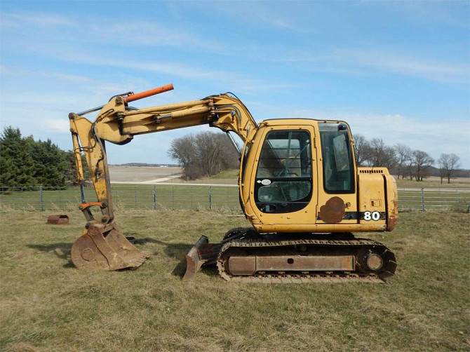 USED 2000 DEERE 80 Excavator Rochester, Minnesota - photo 1