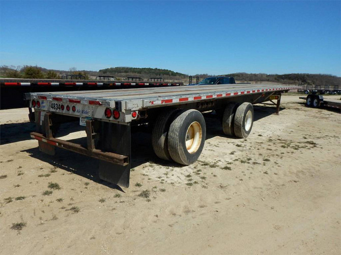 USED 1998 UTILITY 102"X48' Flatbed Trailer Rochester, Minnesota - photo 2