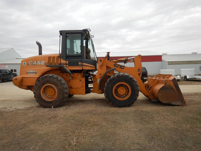 USED 2004 CASE 621D LOADER Rochester, Minnesota - photo 2