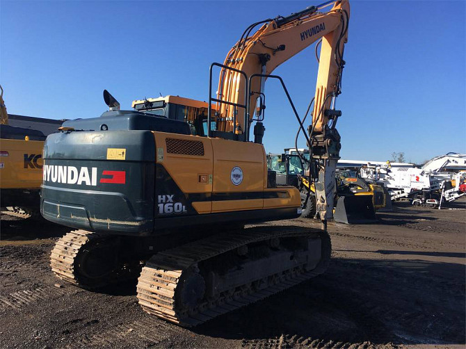 USED 2016 HYUNDAI HX160L Excavator Syracuse, New York - photo 1