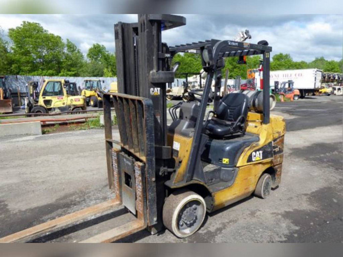 USED 2015 Caterpillar 2C6500 Forklift New York City - photo 2