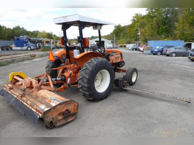 USED 2006 New Holland TN70A 2RM Tractor New York City - photo 2