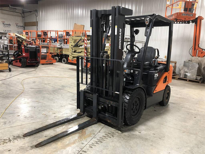 USED 2019 DOOSAN G25P-7 Forklift Syracuse, New York - photo 1