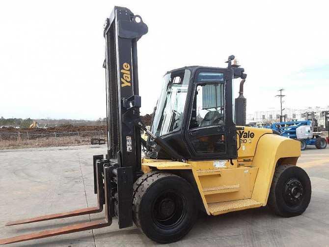 USED 2014 YALE GDP210DC Forklift Charlotte - photo 1
