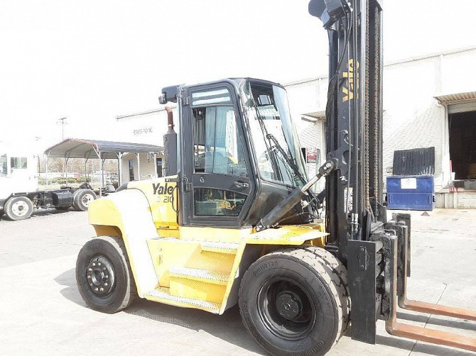 USED 2014 YALE GDP210DC Forklift Charlotte - photo 2