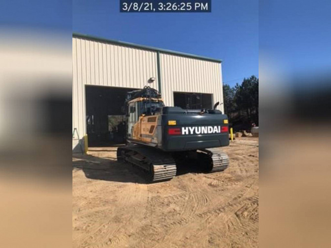 USED 2021 HYUNDAI HX220AL Excavator Lexington, North Carolina - photo 3