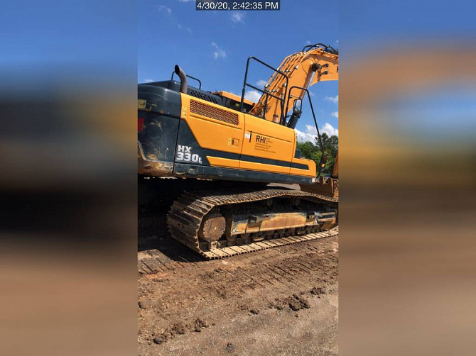 USED 2018 HYUNDAI HX330L Excavator Lexington, North Carolina - photo 4