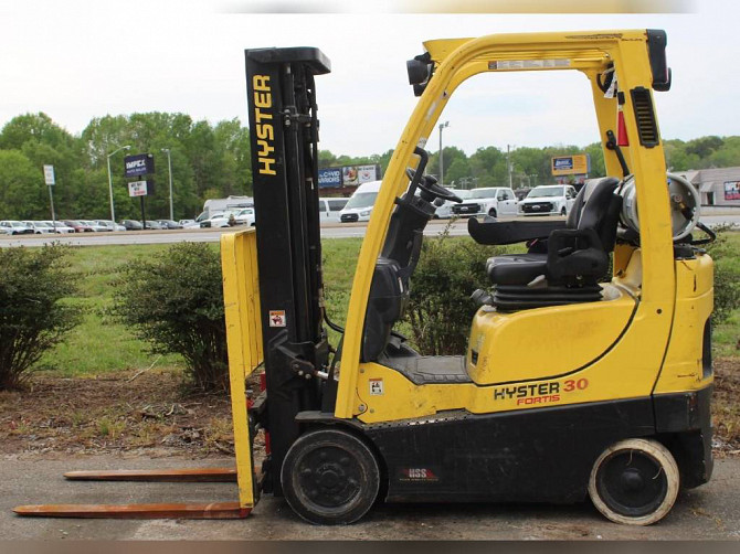 USED 2015 HYSTER S30FT Forklift Greensboro - photo 3