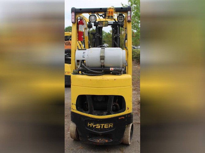 USED 2015 HYSTER S30FT Forklift Greensboro - photo 2