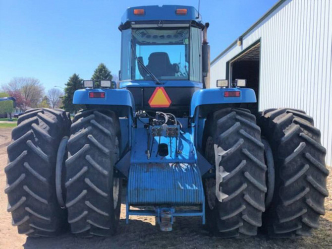 USED 1997 New Holland 9282 Tractor Fargo - photo 2